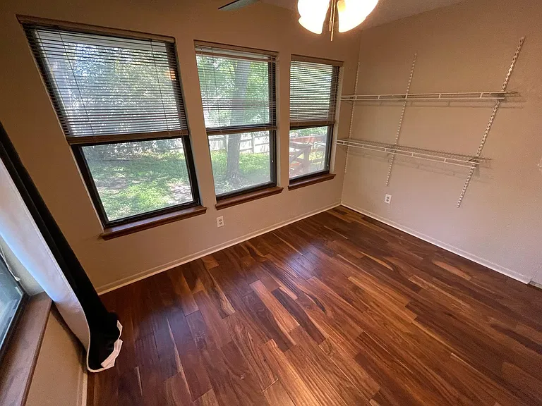1610 Taylor Gaines St — Photo 3