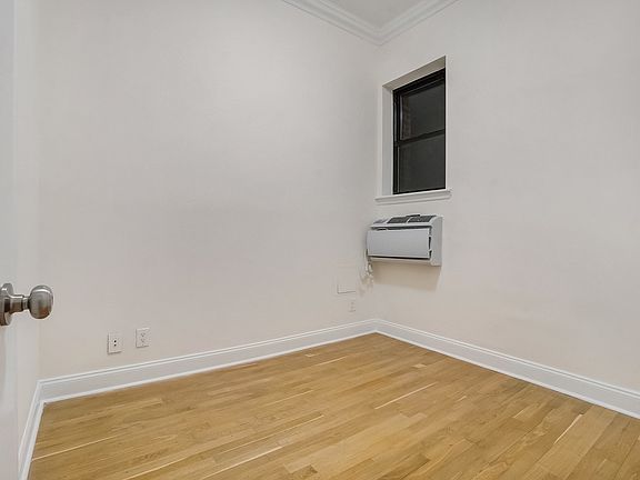 3rd image of 210 E 78th St #1C