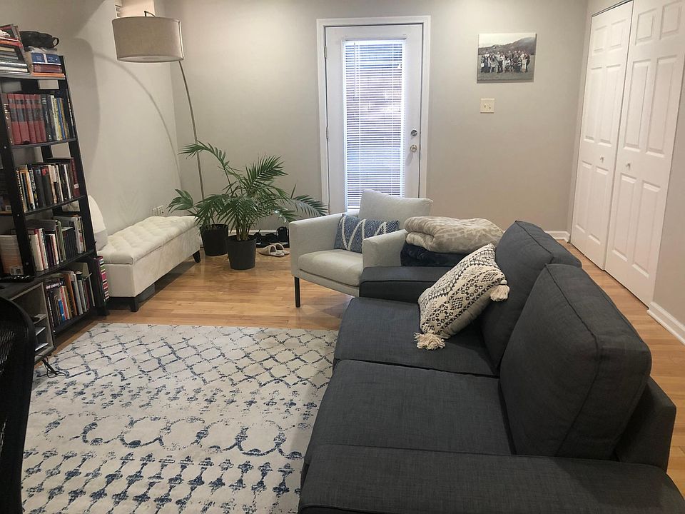Living room 
Large closet