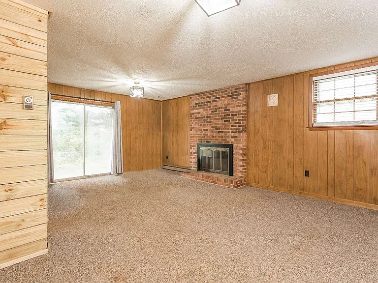 717 Milling Rd — Photo 5