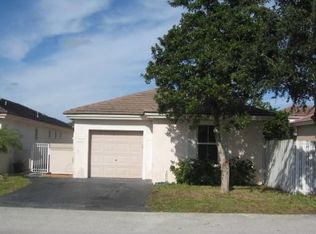 14841 SW 70th Pl, Davie, FL 33331