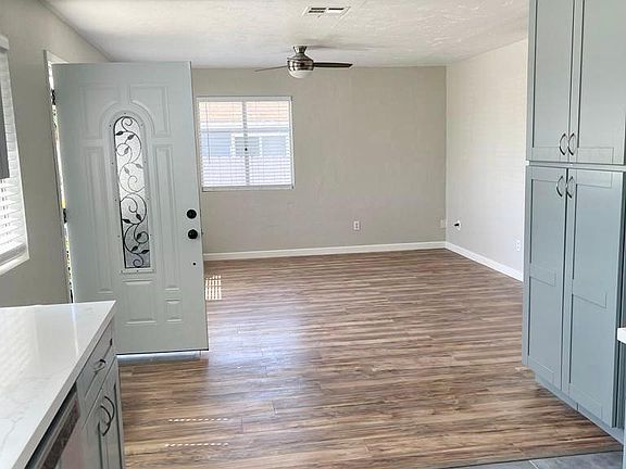 3rd image of 2932 Preece St #1