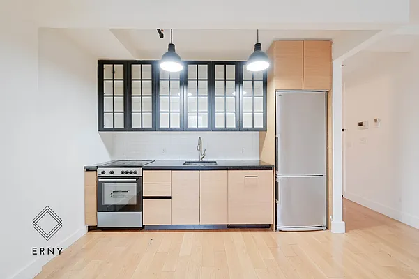 Rented by ERNY LLC | media 38