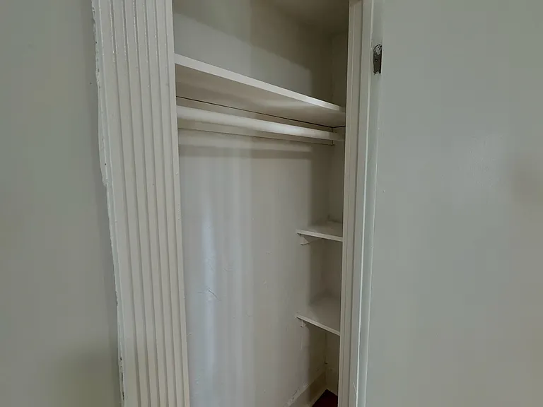 39 Illinois St #2 — Photo 11