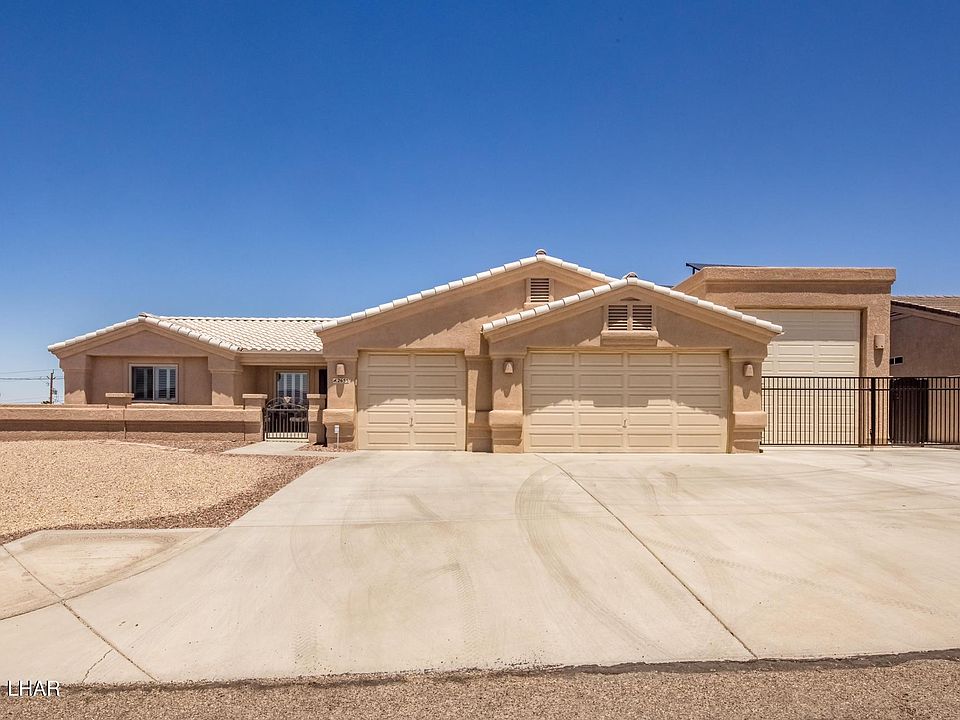 1st image of 2655 Palisades Dr
