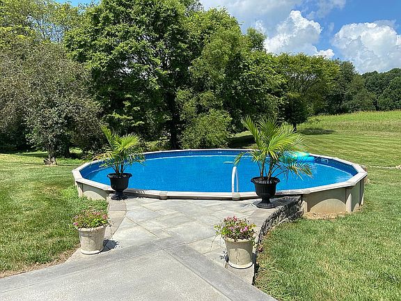 5th image of 125 Bridlewood Park