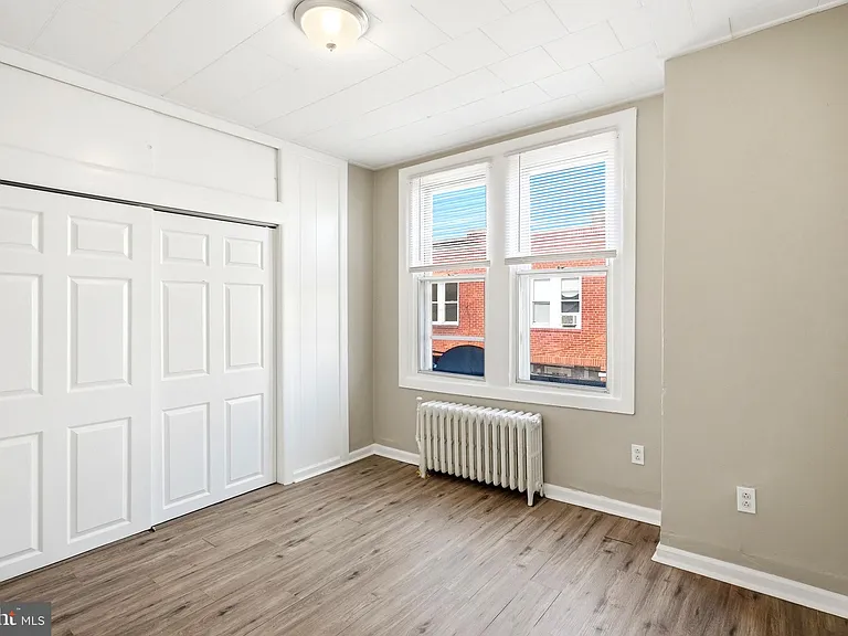 1631 S Etting St — Photo 24