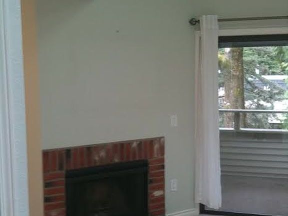 4th image of 12225 100th Ave NE APT 207