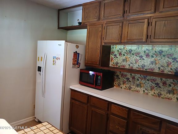 5th image of 2484 PEACH Drive