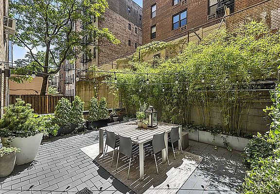3rd image of 200 East St #16-1DE