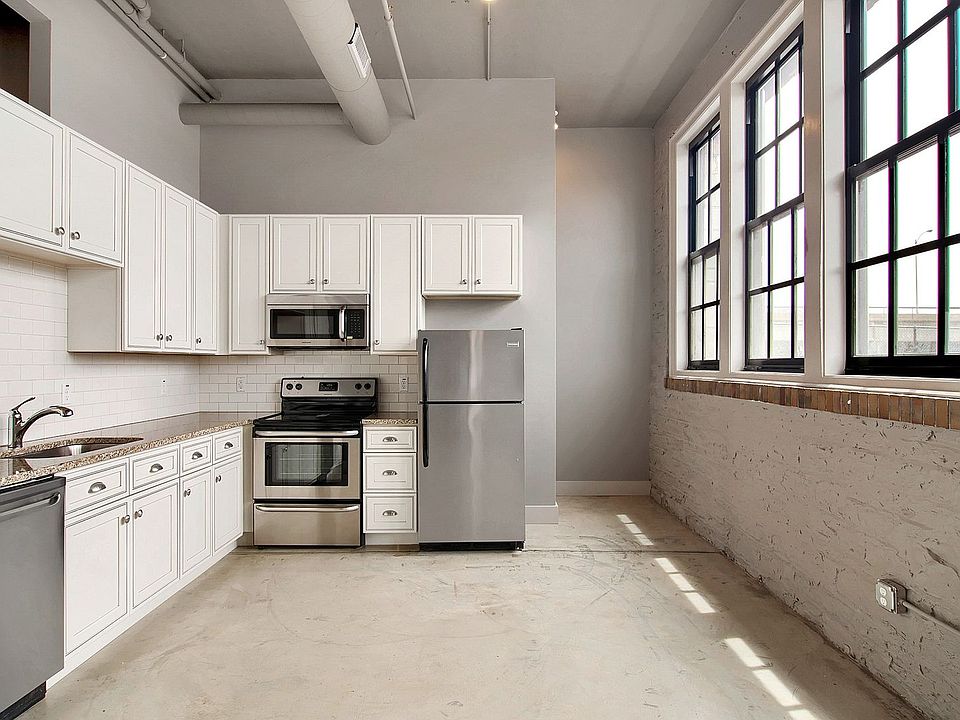 1st image of 1615 Hampton Ave #1