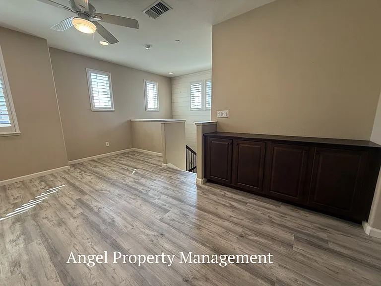 128 Dowd Ct — Photo 22