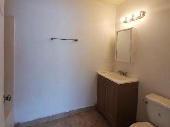 3rd image of 5971 West Blvd