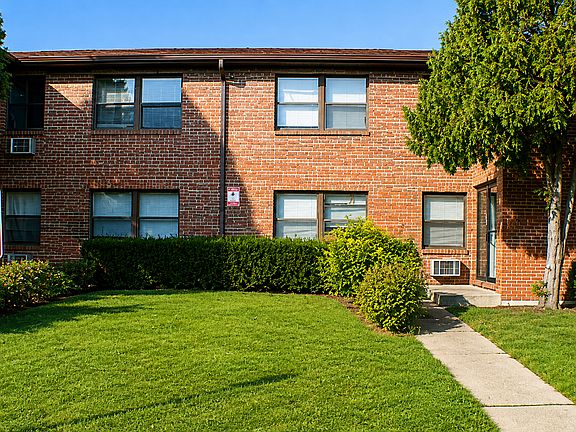 2nd image of 2902 31st St #7
