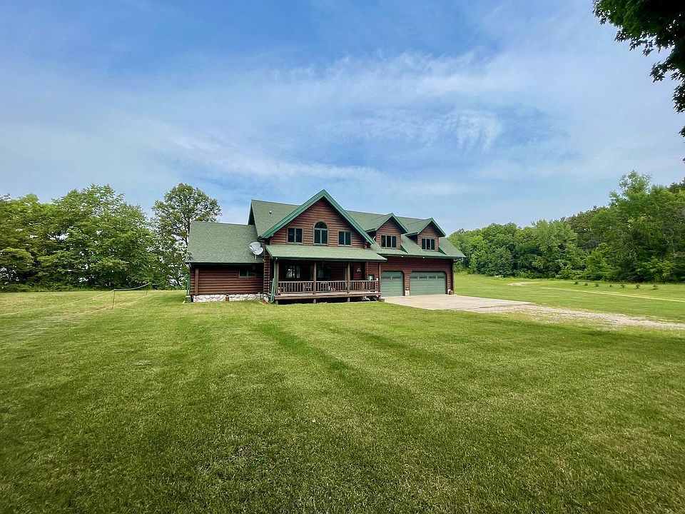 1st image of 25835 Pierce Ln