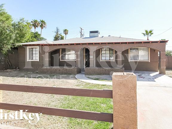 2nd image of 2021 W Gardenia Dr
