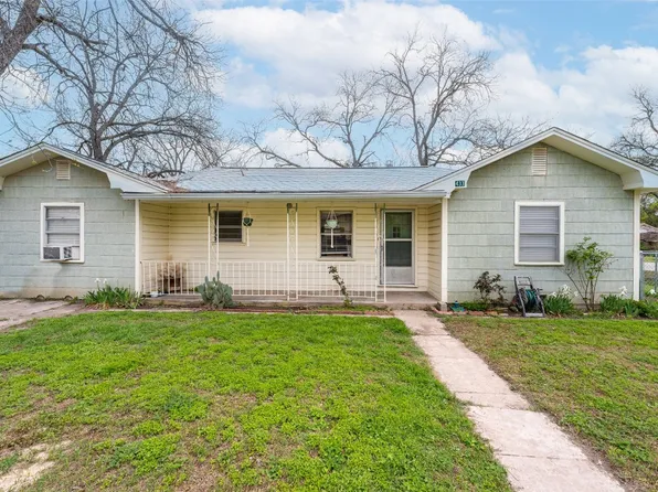 433 S Rusk St, De Leon, TX 76444