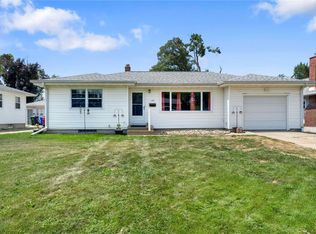 146 19th St NW, Cedar Rapids, IA 52405