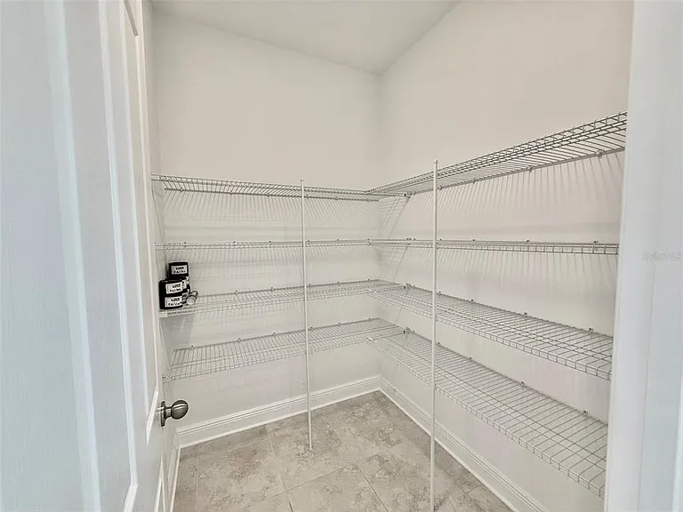 12189 Nouveau Ave — Photo 41