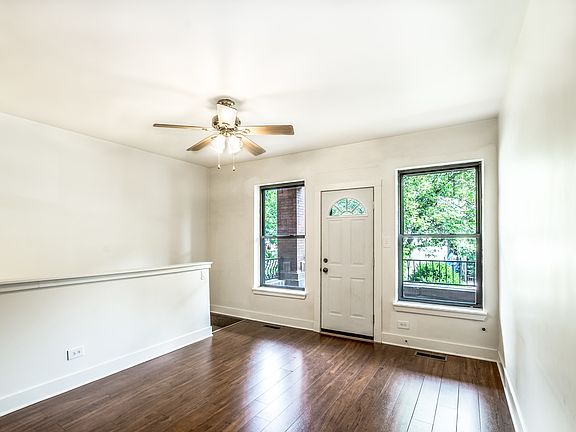 3rd image of 902 W Belle Plaine Ave #1