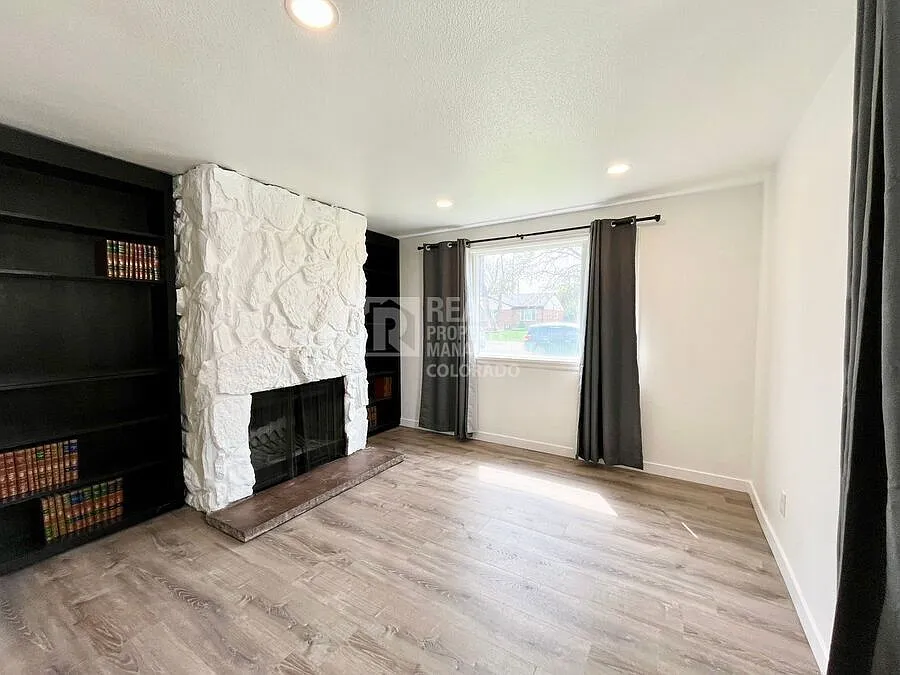 Chic Urban Living in the Heart of Denver's Vibrant North Park Hill Neighborhood! — Photo 2