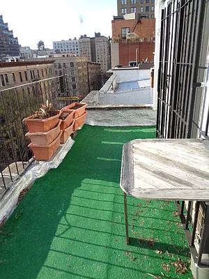 Rented by JK Dansar Corp | media 30