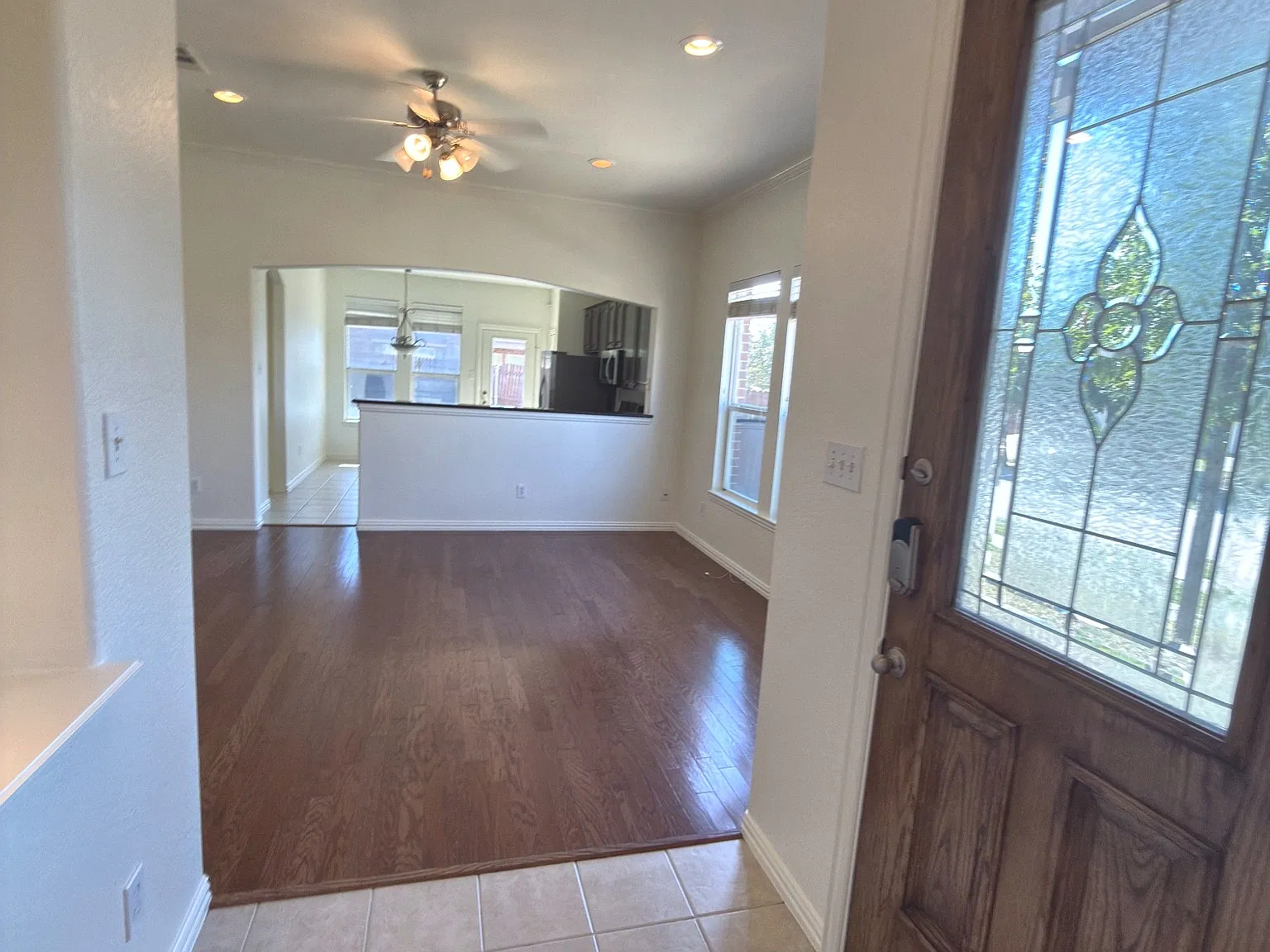 3 bed, 1442 sqft, $2,200 — Photo 3