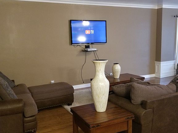 4th image of 6833 S Crandon Ave #2