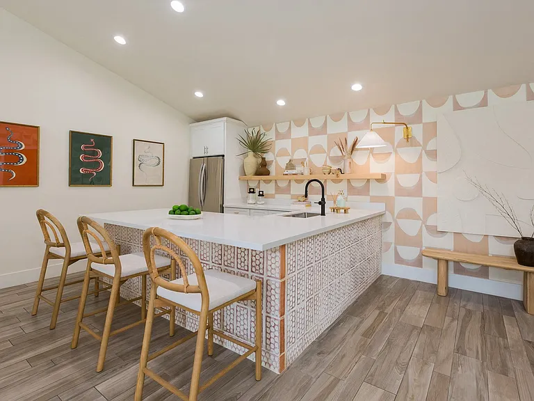 The Joshua Apartments — Photo 30