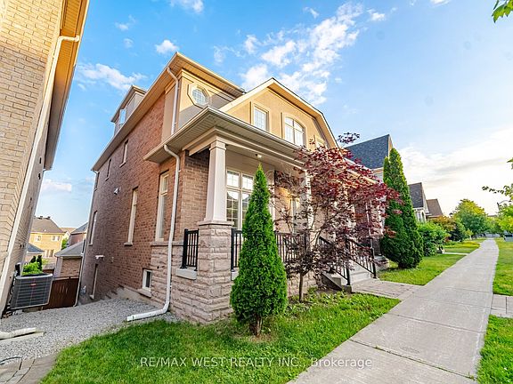 5th image of 92 Glengordon Cres