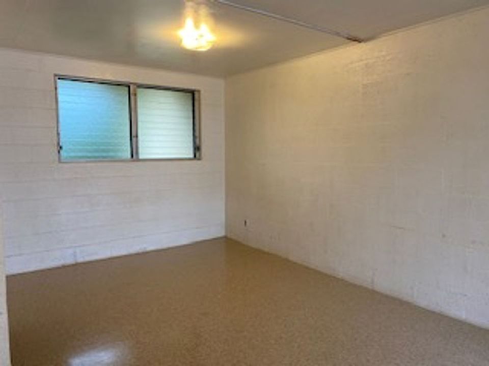 2nd image of 451 Waianuenue Ave #7