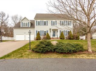 17 Farrier Way, Plainville, MA 02762