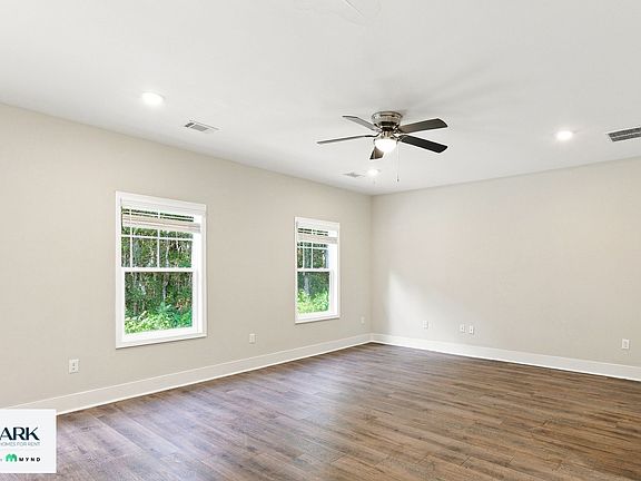 3rd image of 67 Greyfield Dr