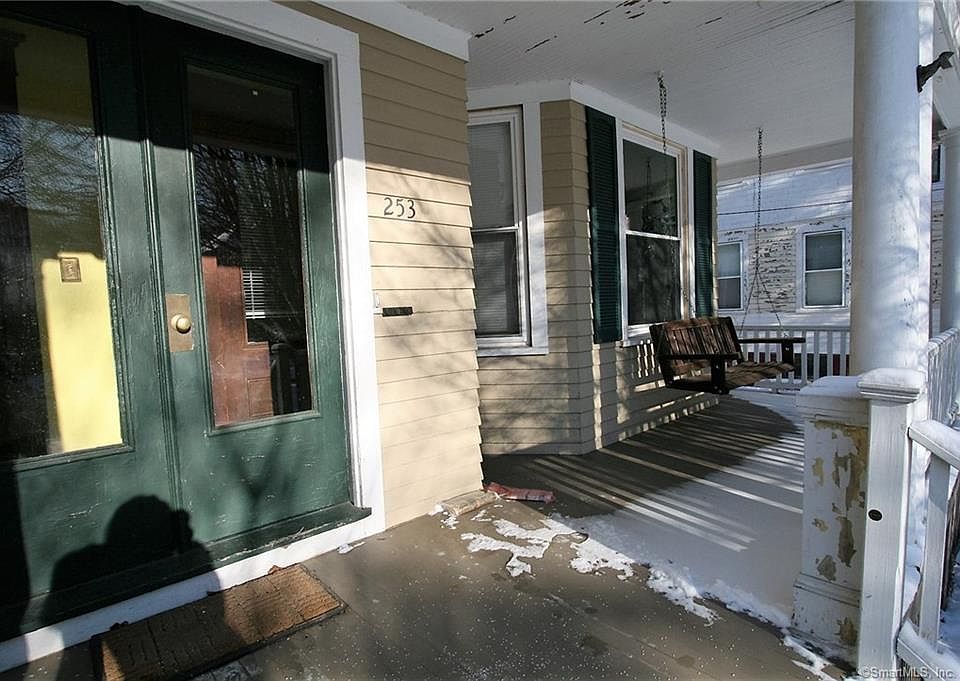 1st image of 253 W Elm St Unit 1