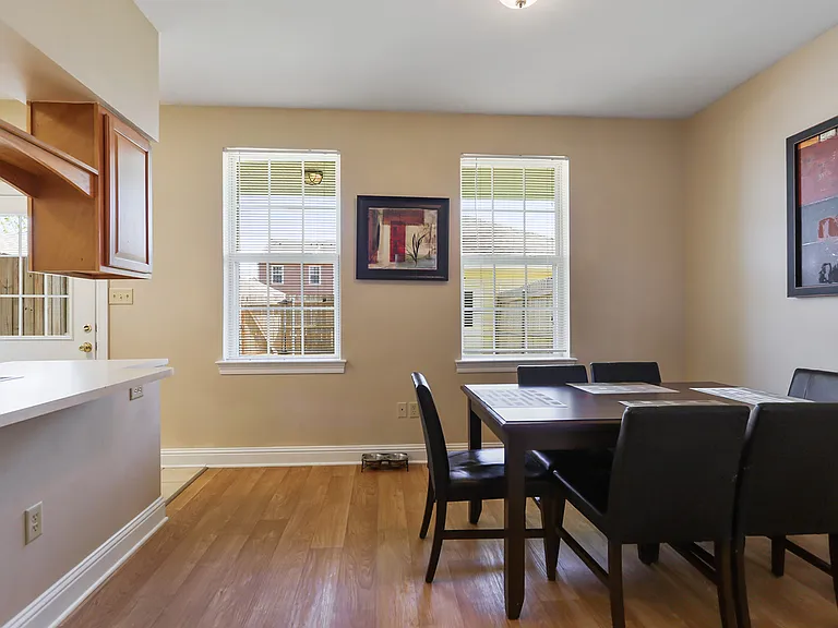 303 Russell Ave — Photo 5