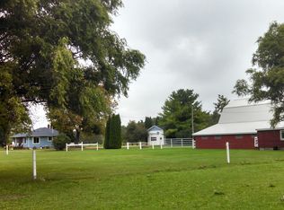 2702 N Geneva Rd, Hubbard Lake, MI 48618