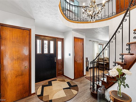 3rd image of 8735 Cedar Rd