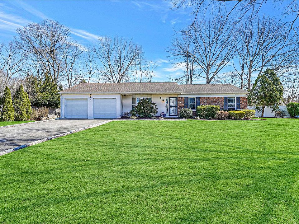 1st image of 3 Sharon Dr