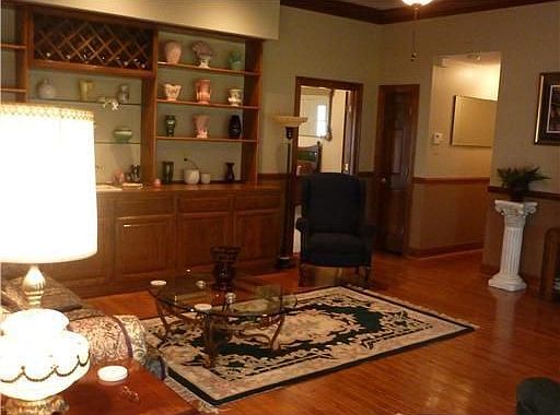 4th image of 8 Myrtle Hill Dr