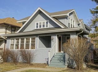 418 N Humphrey Ave, Oak Park, IL 60302