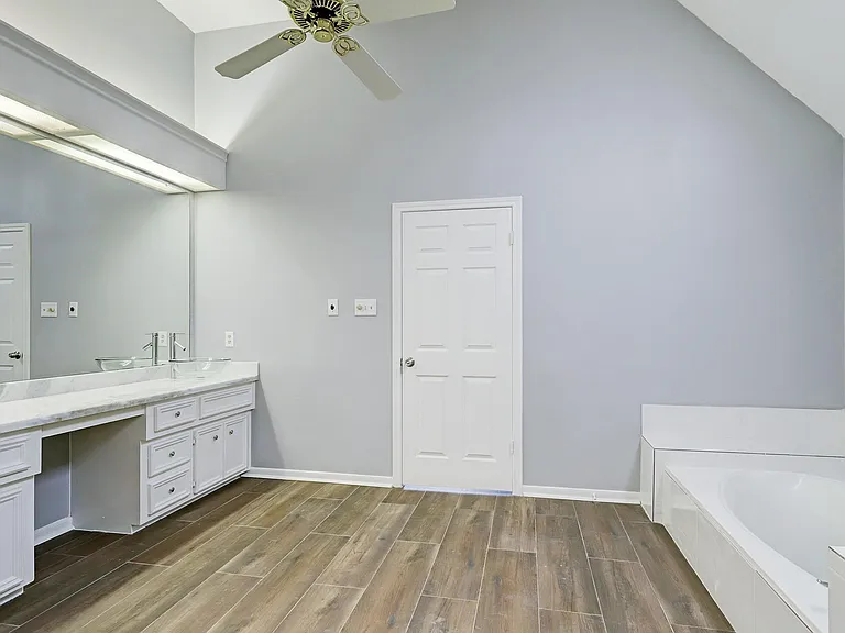 7403 Manor Bridge Ct — Photo 10