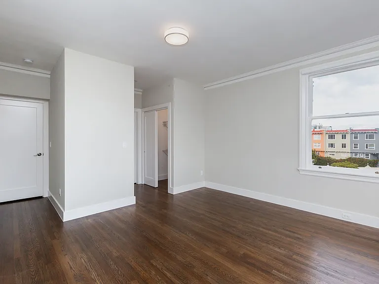 2222 Leavenworth St — Photo 14