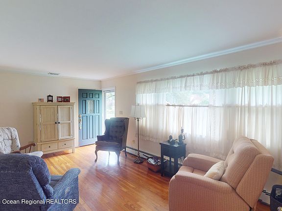 2nd image of 62 Grand Avenue