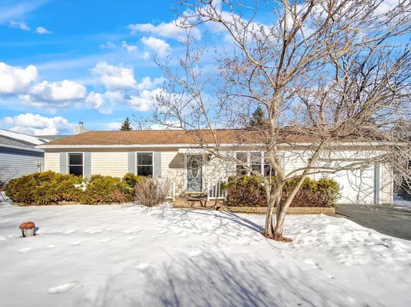 1906 Fairfield Rd, Lindenhurst, IL 60046