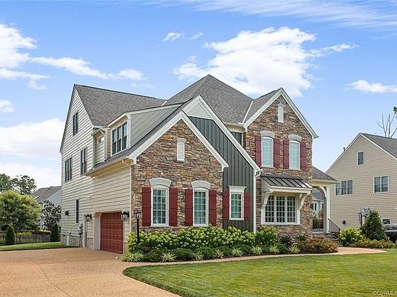 3rd image of 12637 Wyndham West Dr