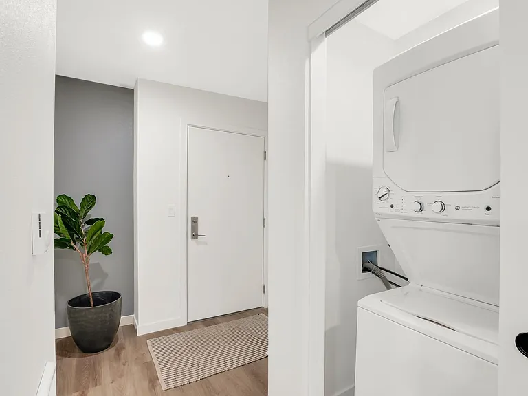 Greeley Court — Photo 27
