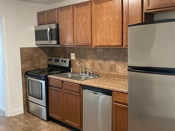 5th image of 3551 Wright Ave