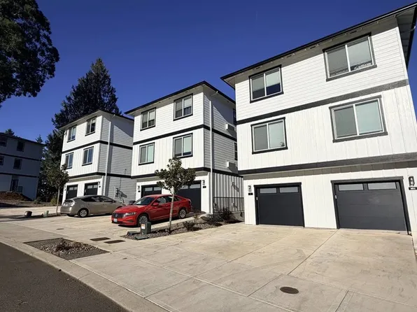 2434 Strong Heights Ln SE, Salem, OR 97302