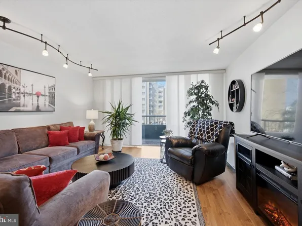 100 West Ave #229, Jenkintown, PA 19046