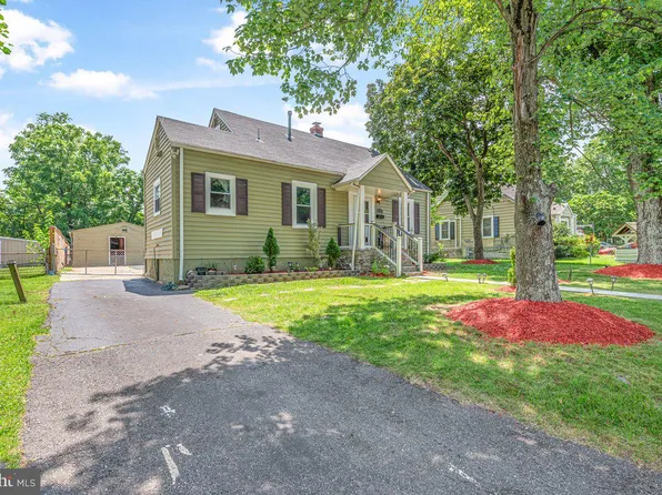 6709 Larches Ct, Suitland, MD 20746